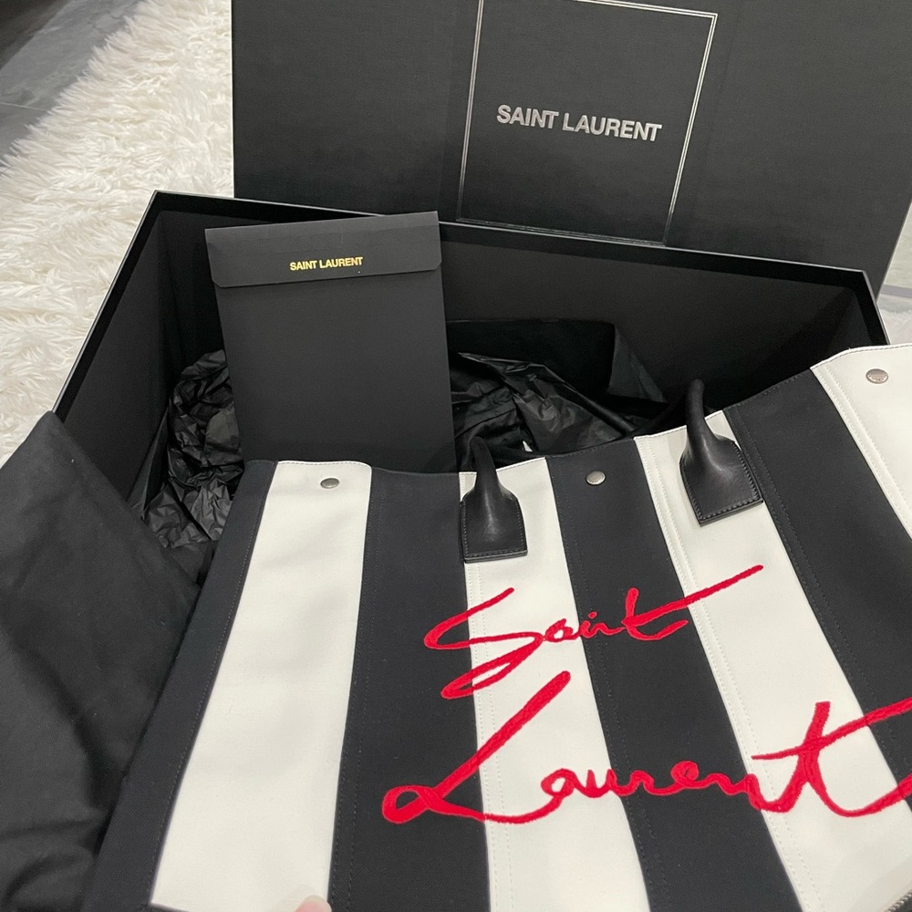 YSL Tote Set - Picture 10 of 10